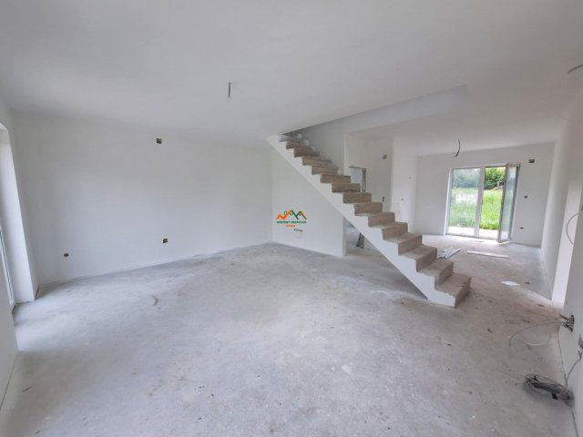 Eladó ikerház, Érden 139.9 M Ft, 5 szobás / költözzbe.hu