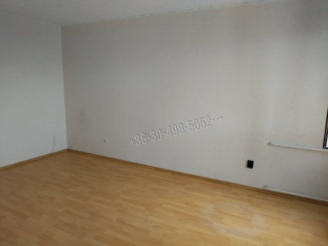 Eladó panellakás, Miskolcon, Középszer utcában 22.5 M Ft