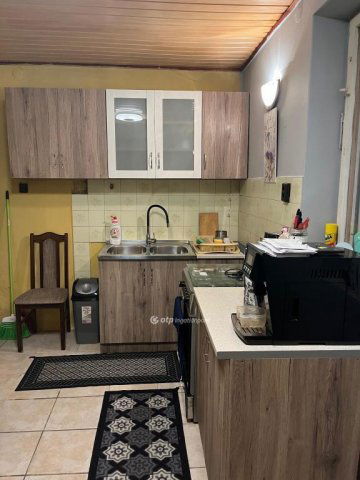 Eladó családi ház, Szűrön 12 M Ft, 3 szobás