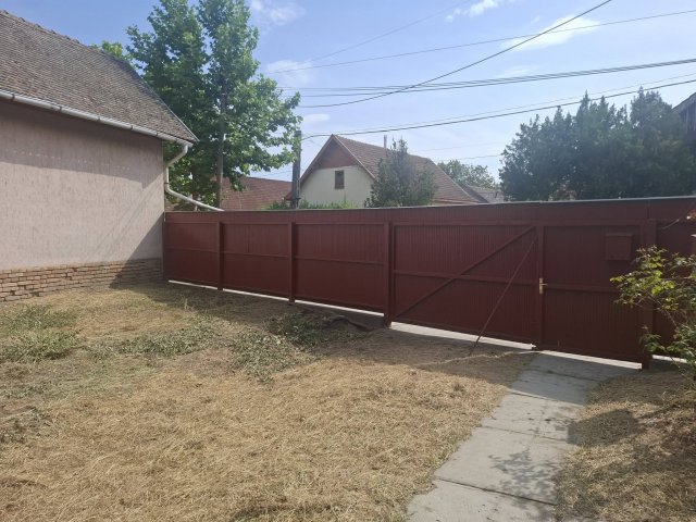 Eladó családi ház, Tótkomlóson 12.9 M Ft, 3+1 szobás