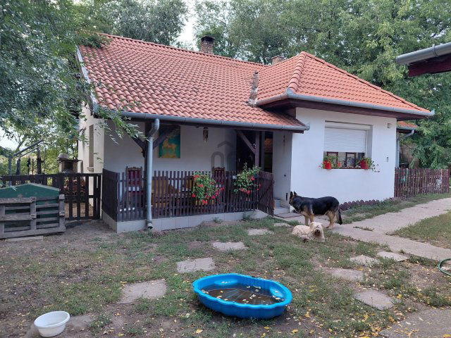 Eladó családi ház, Délegyházán 77.3 M Ft, 3 szobás