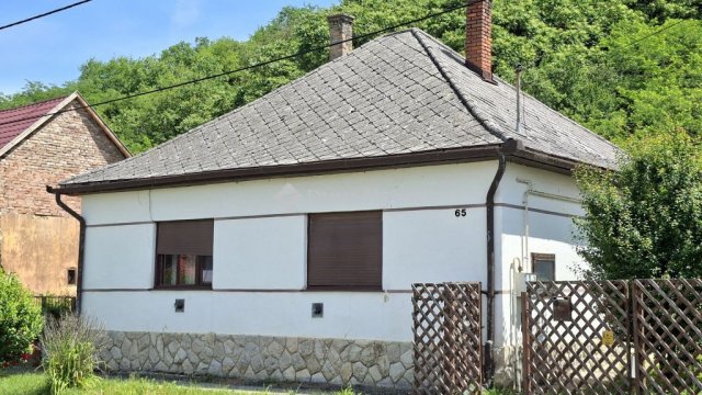Eladó családi ház, Csikóstőttősön 25.5 M Ft, 3 szobás