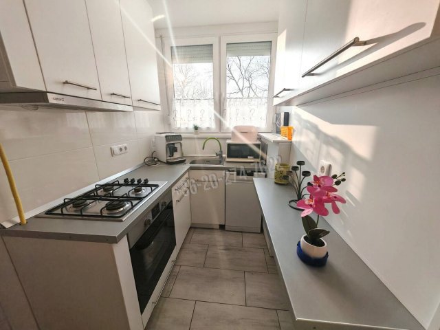 Eladó panellakás, Egerben 46.9 M Ft, 2 szobás