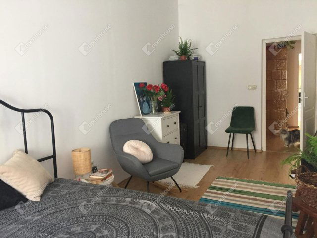 Eladó téglalakás, Sopronban 75.9 M Ft, 4 szobás