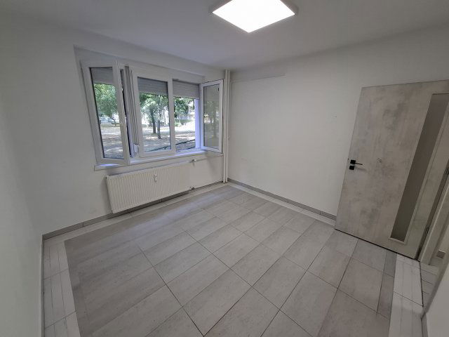 Eladó panellakás, Budapesten, XV. kerületben, Zsókavár utcában