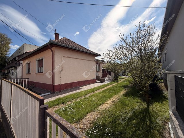 Eladó családi ház, Lentiben 63.5 M Ft, 2 szobás