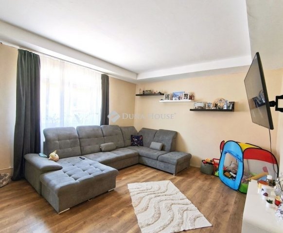 Eladó családi ház, Budapesten, XVIII. kerületben 84.6 M Ft