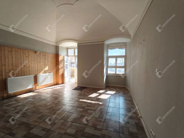 Eladó üzlethelyiség, Szombathelyen 25 M Ft, 1 szobás