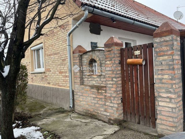 Eladó családi ház, Budajenőn 154.9 M Ft, 6 szobás