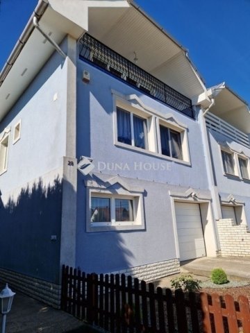 Eladó ikerház, Mendén 125 M Ft, 6 szobás / költözzbe.hu