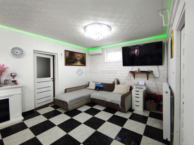 Eladó családi ház, Jászfényszarun 63 M Ft, 5 szobás