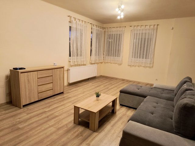 Kiadó ikerház, albérlet, Nyíregyházán 300 E Ft / hó, 3 szobás