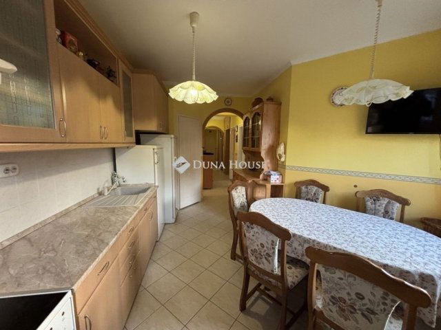 Eladó téglalakás, Debrecenben 75.9 M Ft, 2 szobás