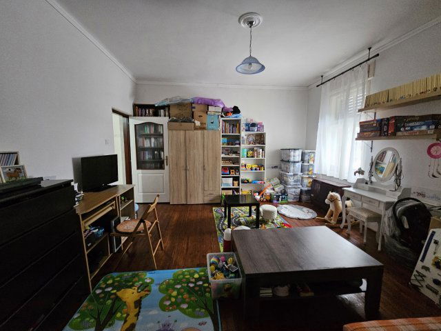 Eladó családi ház, Pápán 47.9 M Ft, 3 szobás