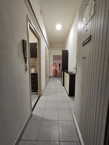 Eladó téglalakás, Pécsett 39.9 M Ft, 1 szobás