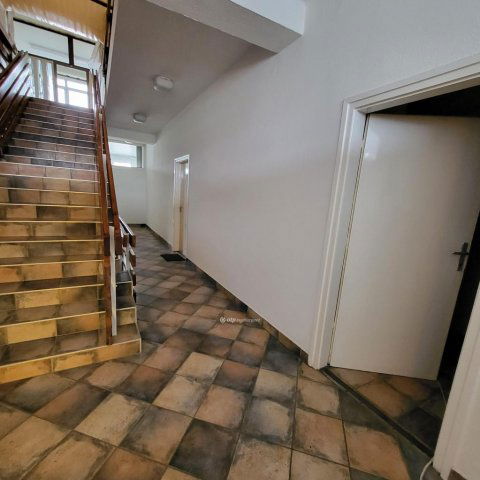 Eladó üzlethelyiség, Debrecenben 1144.6 M Ft, 10 szobás