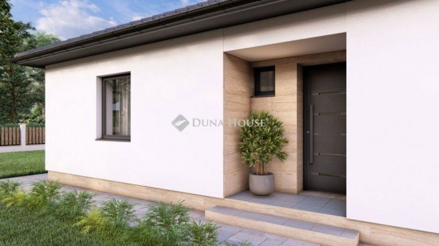 Eladó családi ház, Cegléden 79.99 M Ft, 4 szobás