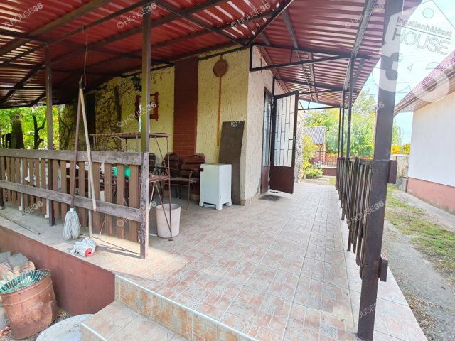 Eladó nyaraló, Lakitelken 28.9 M Ft, 2 szobás