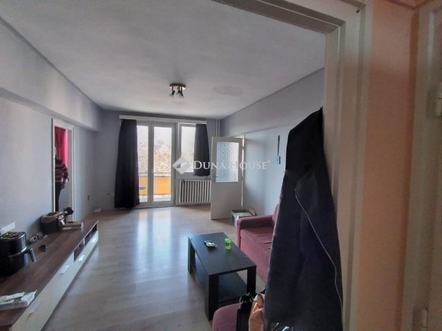 Eladó téglalakás, Szombathelyen 39.99 M Ft, 3 szobás