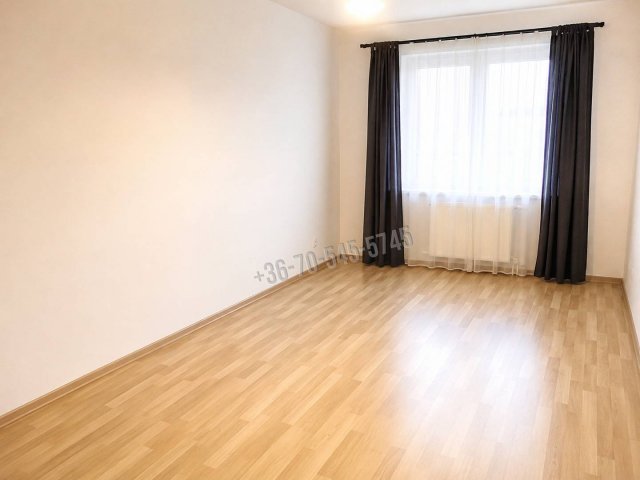 Eladó panellakás, Táborfalván 29.9 M Ft, 2 szobás
