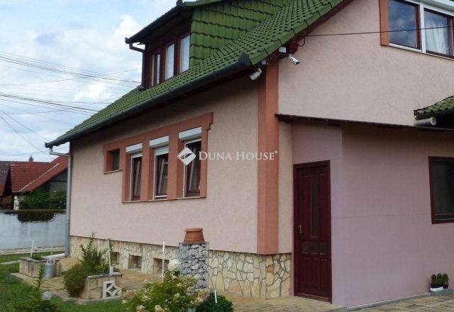 Eladó családi ház, Kozármislenyen 128.5 M Ft, 5 szobás