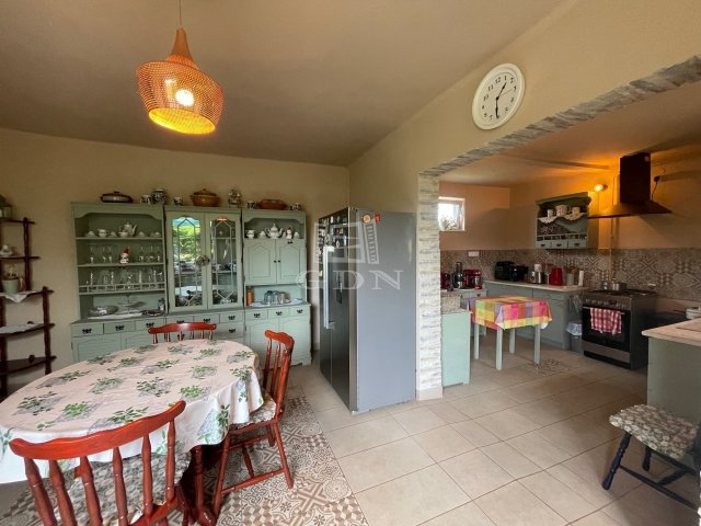 Eladó családi ház, Öttömösön 23.5 M Ft, 4 szobás