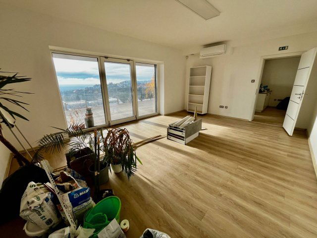 Kiadó téglalakás, albérlet, Pécsett 450 E Ft / hó, 3 szobás