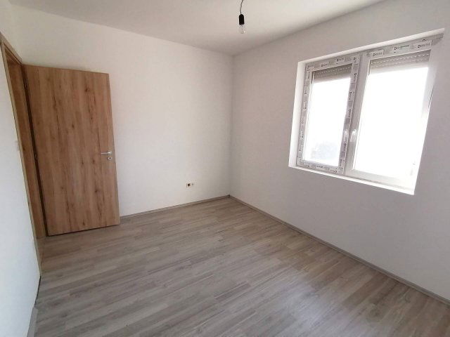 Eladó családi ház, Szigetszentmiklóson 94.9 M Ft, 5 szobás