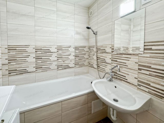 Eladó panellakás, Kecskeméten 41.9 M Ft, 2 szobás