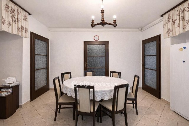 Eladó családi ház, Cegléden 69.9 M Ft, 2+1 szobás