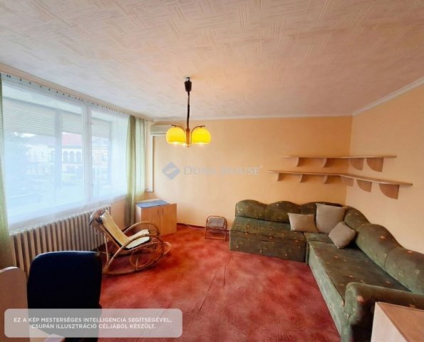 Eladó panellakás, Hatvanban 40 M Ft, 2 szobás