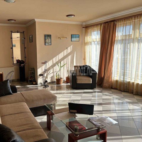 Eladó családi ház, Nyíregyházán 120 M Ft, 5 szobás