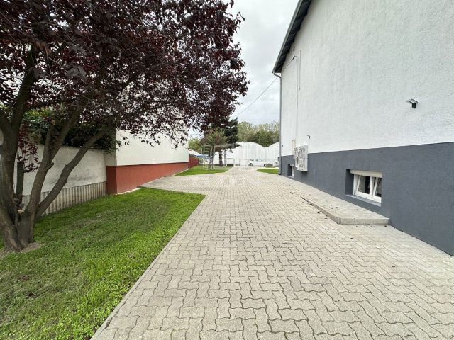 Eladó téglalakás, Székesfehérvárott 81.9 M Ft, 1+3 szobás