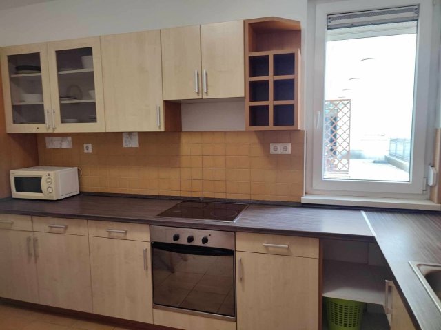 Kiadó téglalakás, albérlet, Pécsett 330 E Ft / hó, 4 szobás