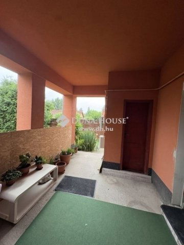 Eladó téglalakás, Pécsett 67.9 M Ft, 2 szobás