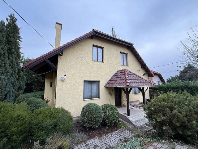 Eladó családi ház, Pomázon 110 M Ft, 6 szobás