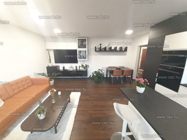 Eladó panellakás, Budapesten, III. kerületben 119.9 M Ft