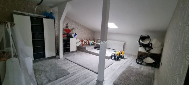 Eladó családi ház, Budapesten, XV. kerületben 199.9 M Ft