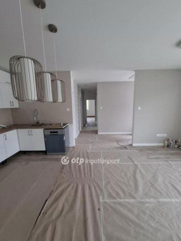 Eladó családi ház, Pusztaszabolcson 75 M Ft, 4 szobás