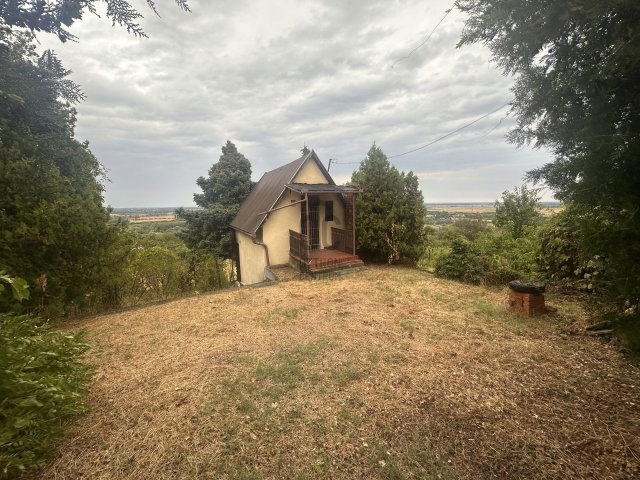Eladó családi ház, Szekszárdon 7.99 M Ft, 2 szobás