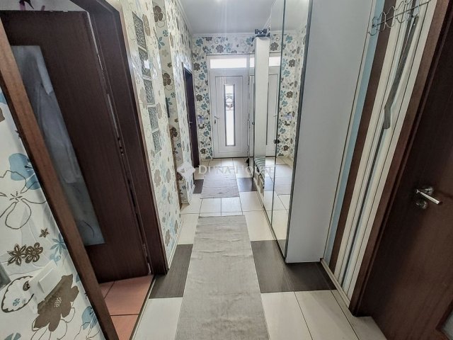 Eladó családi ház, Szegeden 214.9 M Ft, 5 szobás