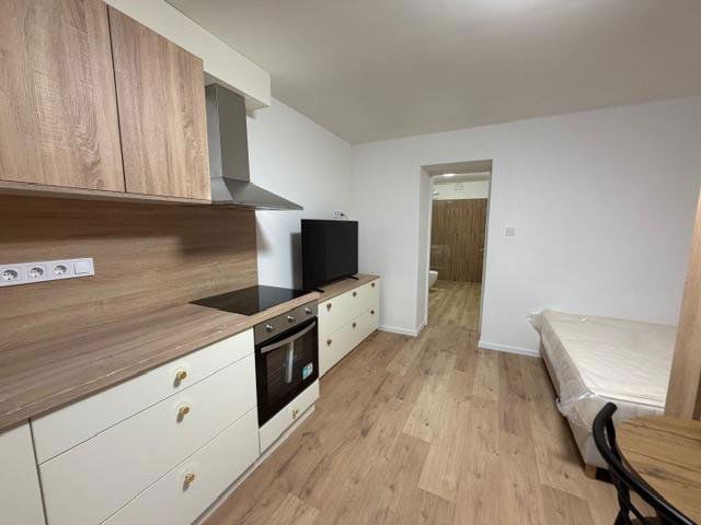 Kiadó téglalakás, albérlet, Tatán 230 E Ft / hó, 1 szobás