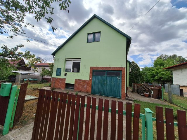 Eladó nyaraló, Szegeden, Rekettye utcában 43.9 M Ft, 2+1 szobás