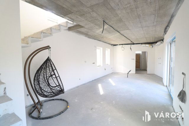 Eladó ikerház, Szegeden 149 M Ft, 5 szobás / költözzbe.hu