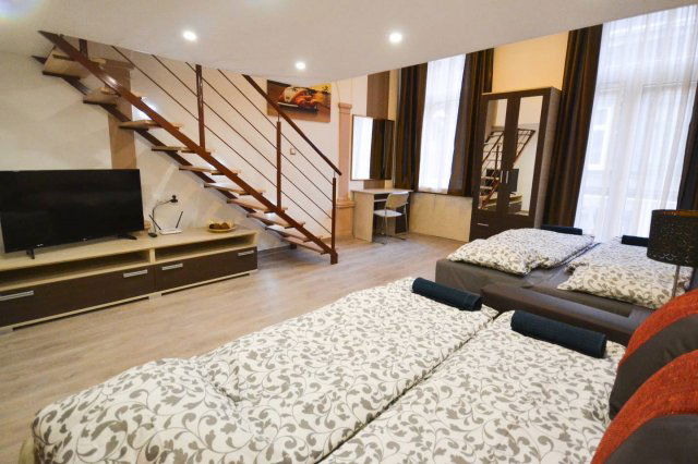 Eladó téglalakás, Budapesten, VI. kerületben, Szondi utcában