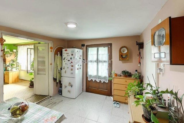 Eladó családi ház, Izsákon 16.5 M Ft, 2 szobás