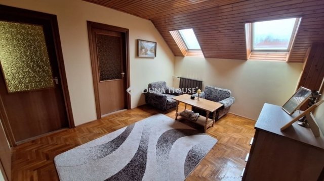 Eladó családi ház, Abában 74.9 M Ft, 5 szobás