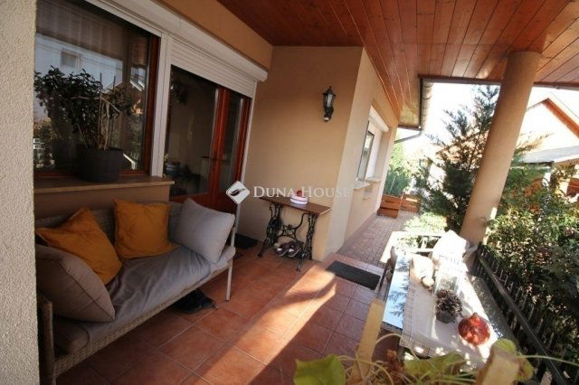 Eladó családi ház, Kecskeméten 99.9 M Ft, 5 szobás