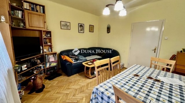 Eladó sorház, Szombathelyen 72 M Ft, 3 szobás