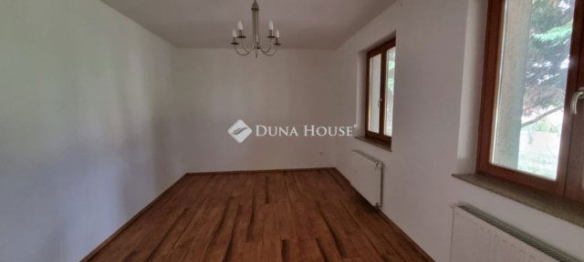 Eladó családi ház, Dányon 79.9 M Ft, 5 szobás